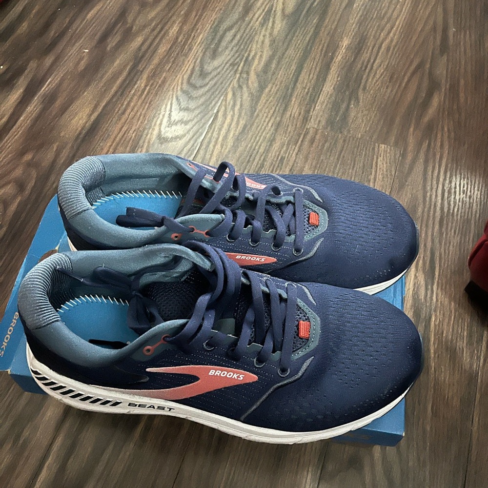 Brooks Navy and Orange Running Shoes wide 2e